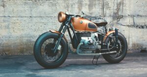 découvrez l'univers passionnant des motos ! des conseils d'achat aux tendances actuelles, en passant par l'équipement et les astuces de conduite, plongez dans cette aventure à deux roues qui allie liberté, sensations fortes et esprit communautaire. que vous soyez débutant ou expert, trouvez tout ce qu'il vous faut pour rouler en toute sécurité et profiter pleinement de chaque virage.