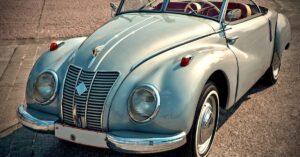 découvrez l'univers des roadsters, ces voitures sportives au design captivant qui allient performance et style. explorez les modèles emblématiques, leur histoire, et tout ce qu'il faut savoir pour choisir le roadster parfait pour vos routes.