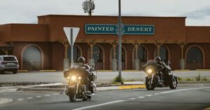 découvrez l'univers fascinant du biker lifestyle, où la liberté sur deux roues rime avec passion, aventure et camaraderie. explorez des itinéraires emblématiques, des vêtements tendance et des conseils pour vivre pleinement cette culture emblématique. rejoignez la communauté des amateurs de moto et plongez dans un mode de vie inspirant!