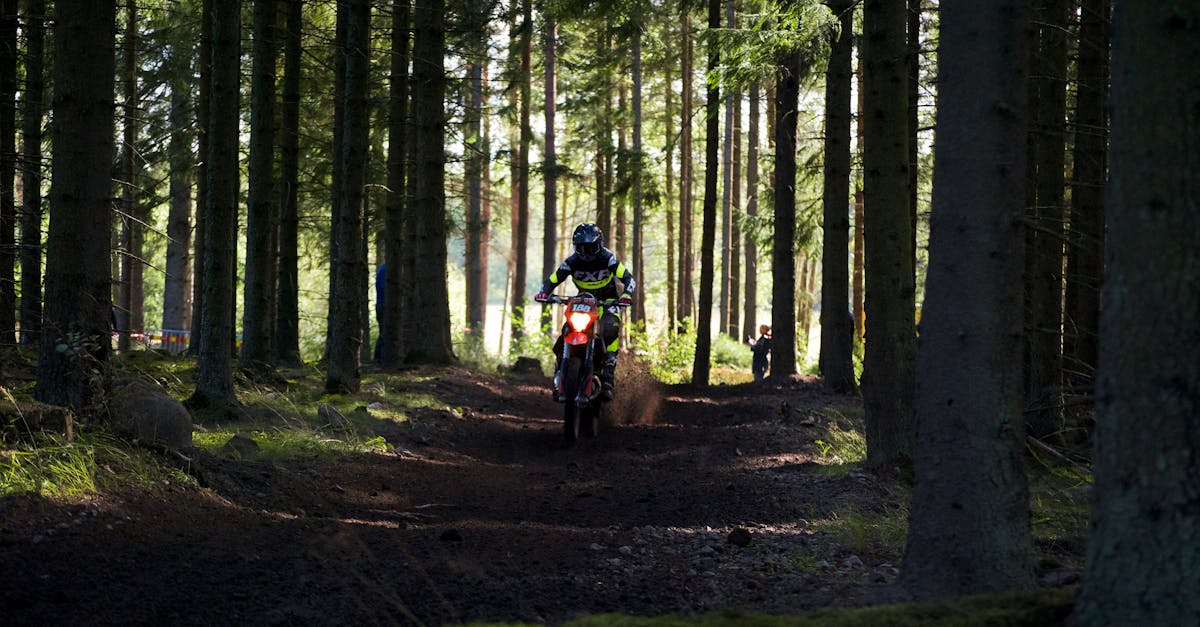 L’enduro : l’aventure tout terrain pour les passionnĂ©s de motos