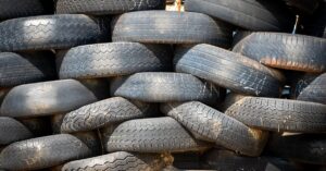 découvrez notre large sélection de pneus de qualité pour tous types de véhicules. que vous cherchiez des pneus pour votre voiture, votre moto ou votre camion, nous avons ce qu'il vous faut. profitez d'offres compétitives et d'un service client exceptionnel pour garantir votre sécurité sur la route.