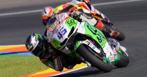découvrez notre large sélection de pneus de moto adaptés à tous les types de motos et de conditions de conduite. optimisez votre sécurité et votre performance sur la route avec nos pneus de haute qualité. profitez d'une adhérence supérieure et d'une longévité accrue pour des aventures inoubliables sur deux roues.