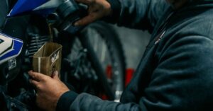 découvrez l'art du tuning de motos : personnalisez votre véhicule avec des pièces de performance, des accessoires stylés et des modifications sur mesure pour optimiser puissance et esthétique. plongez dans le monde du tuning motorcycle pour faire de votre moto une véritable œuvre d'art sur deux roues.