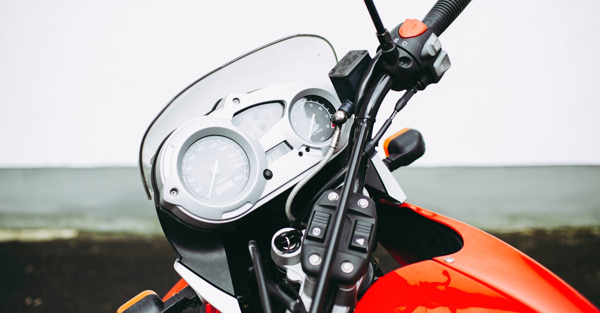 découvrez le monde captivant des motos cruiser, alliant style vintage et confort. explorez des modèles emblématiques, des conseils d'achat, et les meilleures destinations pour votre prochaine aventure à deux roues.