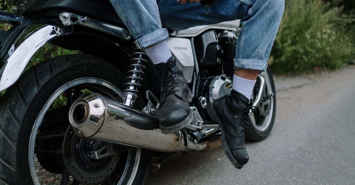 découvrez l'univers passionnant de la moto, des conseils pour les débutants aux véritables aventuriers. explorez les techniques de conduite, les équipements essentiels et les meilleures destinations de road trip pour les passionnés de motocyclettes.