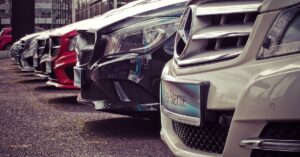 découvrez notre large sélection de voitures à vendre, avec des offres compétitives et un service client exceptionnel. trouvez la voiture de vos rêves parmi nos modèles neufs et d'occasion, et profitez d'une expérience d'achat simplifiée.