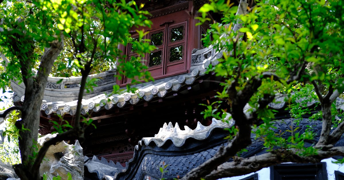 découvrez notre sélection de berlines chinoises alliant élégance, performance et technologie avancée. explorez les modèles qui redéfinissent l'expérience de conduite avec un style moderne et un confort inégalé.