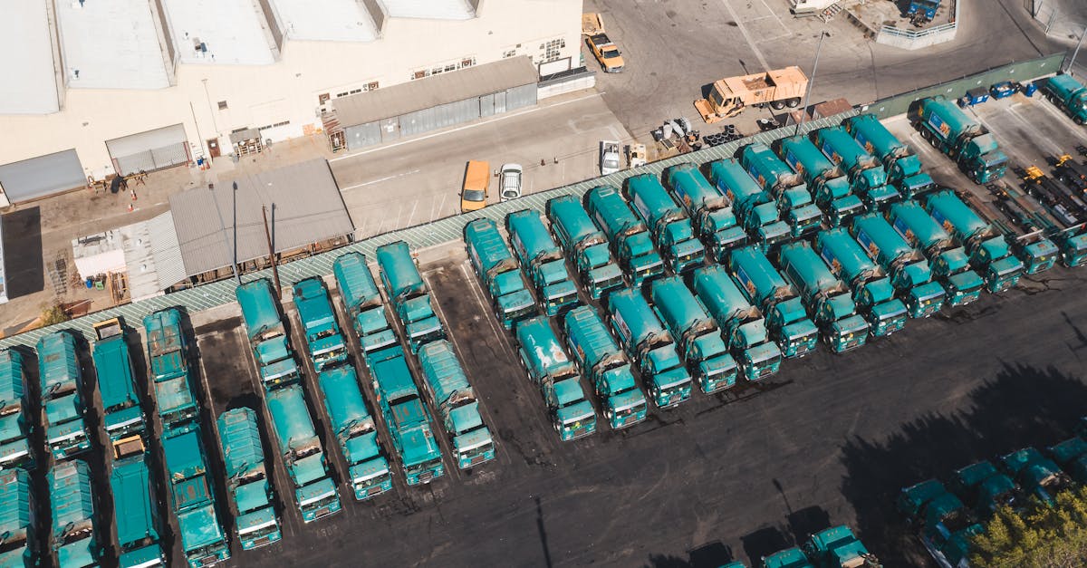 découvrez notre gamme de véhicules commerciaux conçus pour répondre aux besoins des entreprises. des utilitaires légers aux fourgons adaptés, trouvez le véhicule idéal pour maximiser votre productivité et assurer le transport de vos marchandises en toute sécurité.