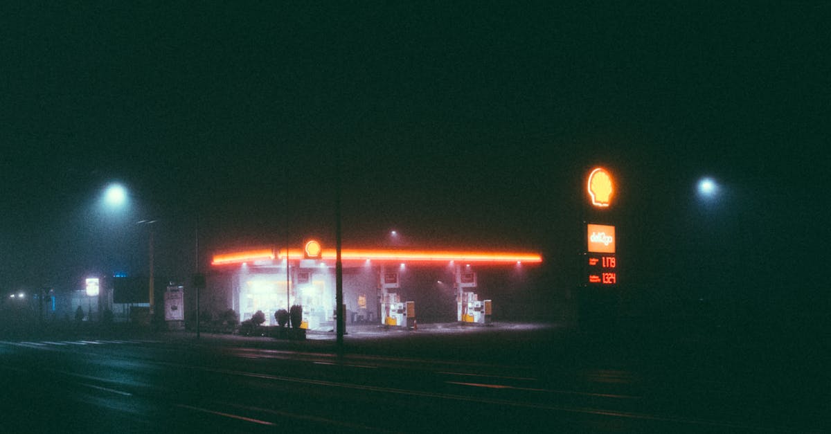 découvrez des astuces et conseils pratiques pour optimiser la consommation de carburant de votre véhicule. réduisez vos dépenses en carburant tout en préservant l'environnement grâce à des habitudes de conduite responsables.