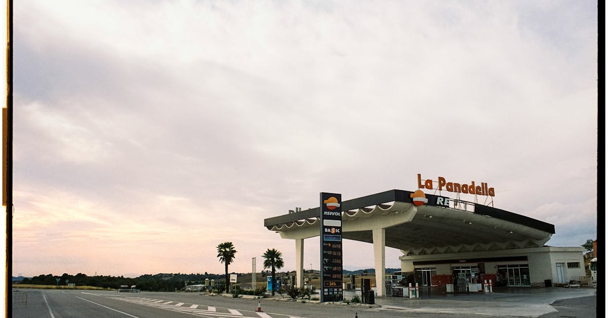 découvrez notre guide complet des stations-service en france : trouvez des informations sur les carburants, les services disponibles et les meilleures stations à proximité pour faire le plein en toute simplicité.