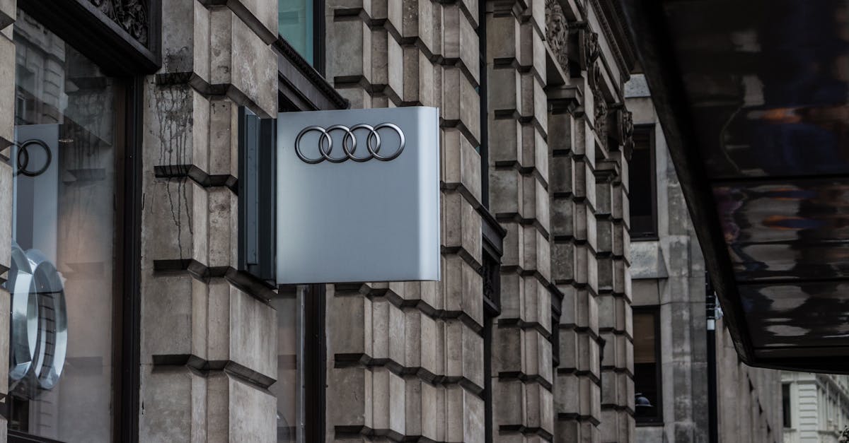 découvrez l'audi a1, une compacte élégante alliant performance et style. parfaite pour la ville, elle offre des technologies avancées et un confort inégalé. explorez les options personnalisables et faites de chaque trajet une expérience unique.