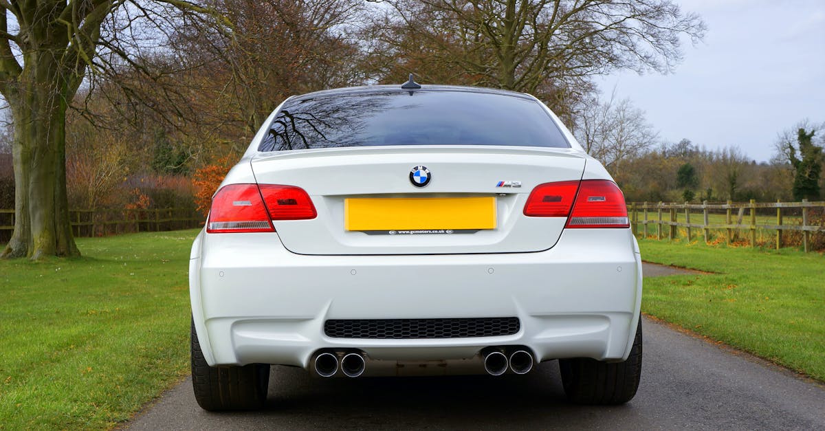 découvrez la bmw m3 evo 2, une icône de performance et de design. alliant puissance et élégance, cette berline sportive promet une expérience de conduite inégalée. plongez dans l'univers de la vitesse et du raffinement avec la m3 evo 2.