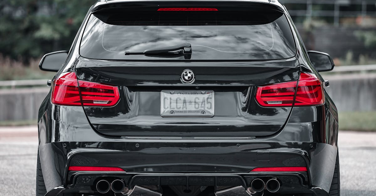 découvrez la bmw série 1, une compacte innovante alliant performance et élégance. avec son design moderne, ses technologies avancées et son plaisir de conduite inégalé, la série 1 redéfinit les standards de la catégorie. explorez les caractéristiques qui font de cette voiture un incontournable du segment premium.