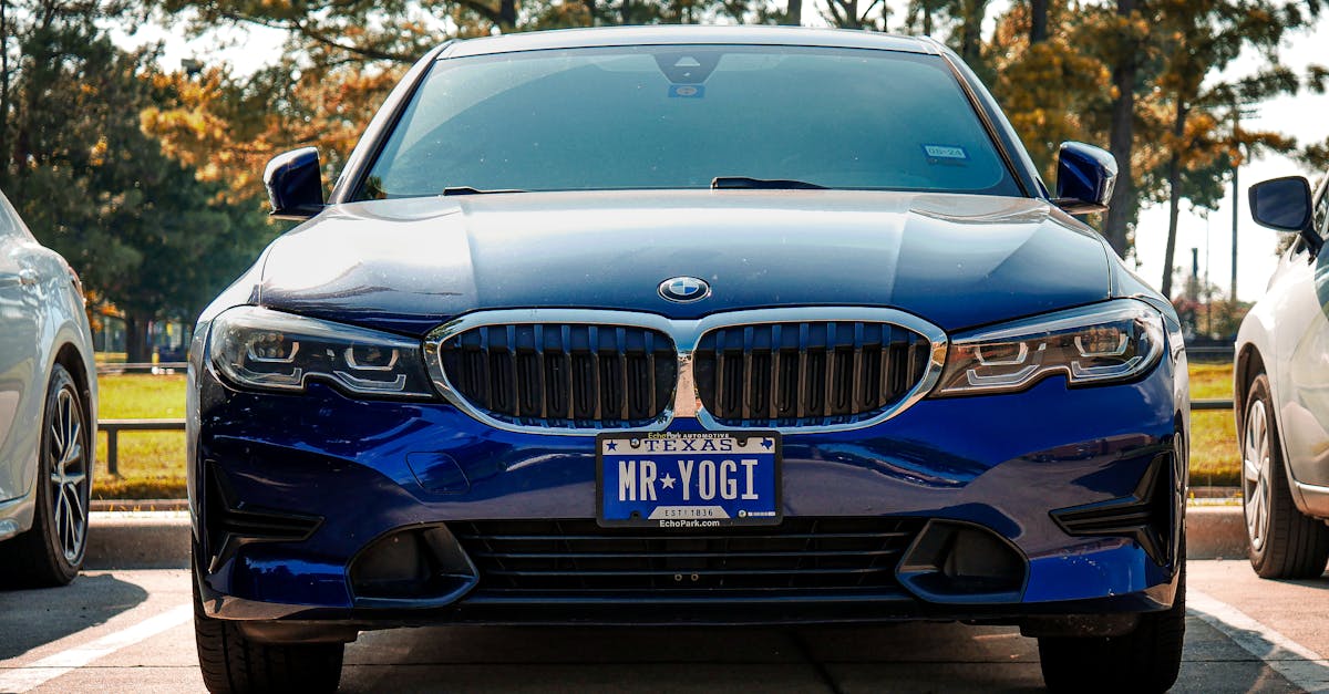découvrez la bmw série 1, une compacte raffinée alliant performance dynamique et confort exceptionnel. avec son design moderne et ses technologies de pointe, cette voiture incarne l'esprit de la marque tout en offrant une expérience de conduite inégalée. explorez les différentes motorisations et personnalisez votre bmw série 1 selon vos goûts.