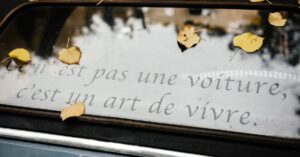 découvrez le citroën c3 aircross, un suv moderne et polyvalent alliant confort, style et technologie. idéal pour les aventuriers urbains et les escapades en famille, il offre un espace intérieur généreux, des fonctionnalités de sécurité avancées et une personnalisation unique. explorez la ville ou partez à l'aventure avec ce véhicule qui s'adapte à tous vos besoins.