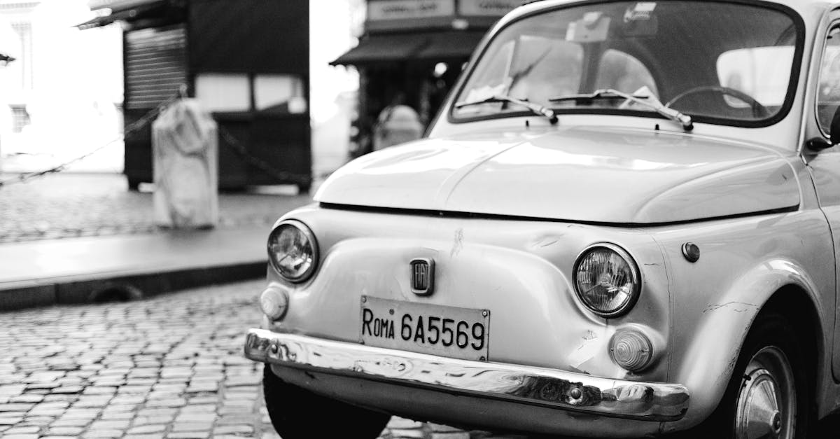 découvrez la fiat 500, une citadine emblématique alliant style rétro et technologie moderne. avec son design compact et ses performances efficaces, elle est idéale pour la ville. explorez ses caractéristiques uniques et laissez-vous séduire par son charme indéniable.