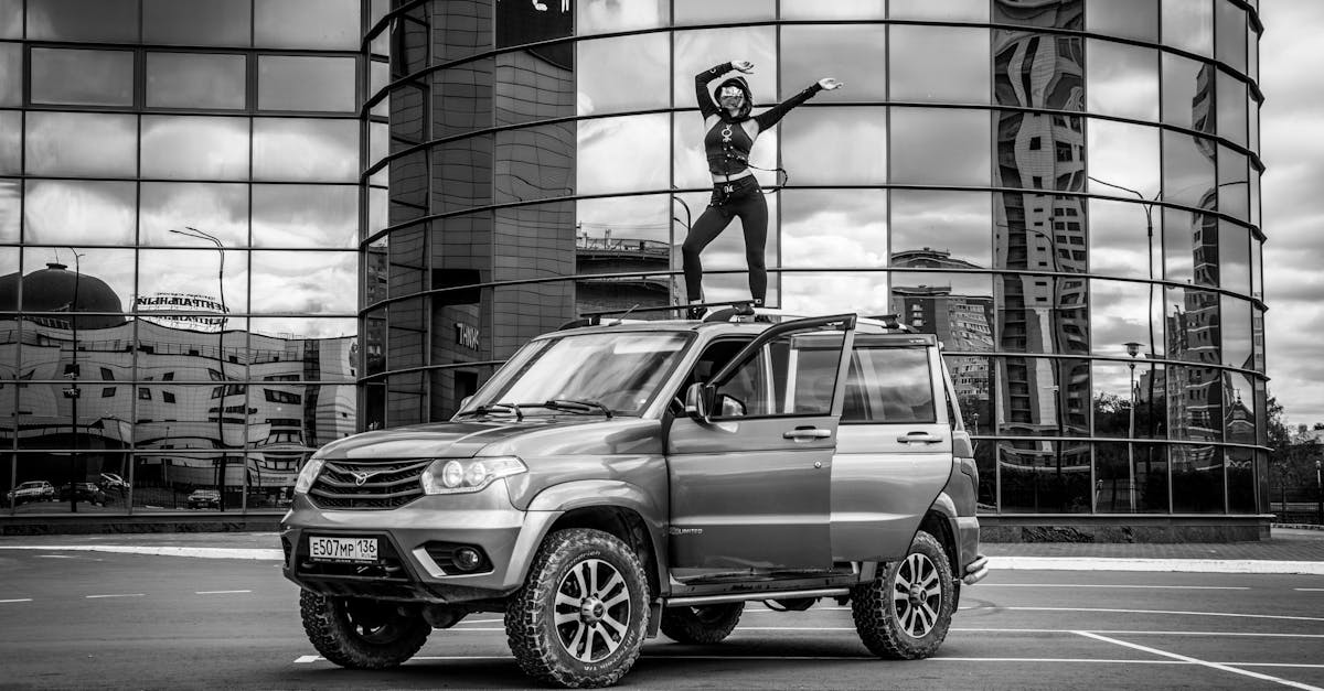 découvrez le jeep avenger 4xe, un suv électrique alliant performance et style. avec son design audacieux et ses technologies avancées, cette voiture est parfaite pour les aventuriers modernes en quête d'une conduite éco-responsable. explorez de nouveaux horizons avec le jeep avenger 4xe, votre compagnon idéal pour toutes vos escapades.