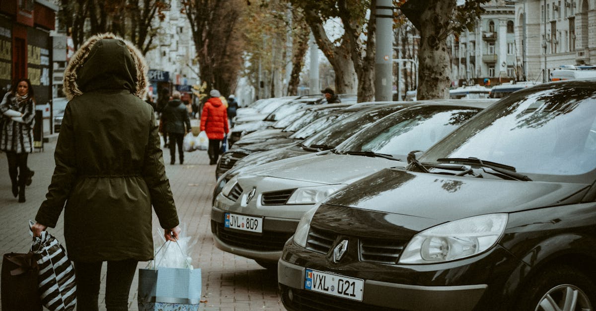 découvrez la renault zoe, la citadine électrique alliant performance, confort et design moderne. profitez d'une autonomie remarquable tout en contribuant à la préservation de l'environnement grâce à cette voiture écologique. idéale pour les trajets urbains, la renault zoe transformera votre expérience de conduite.