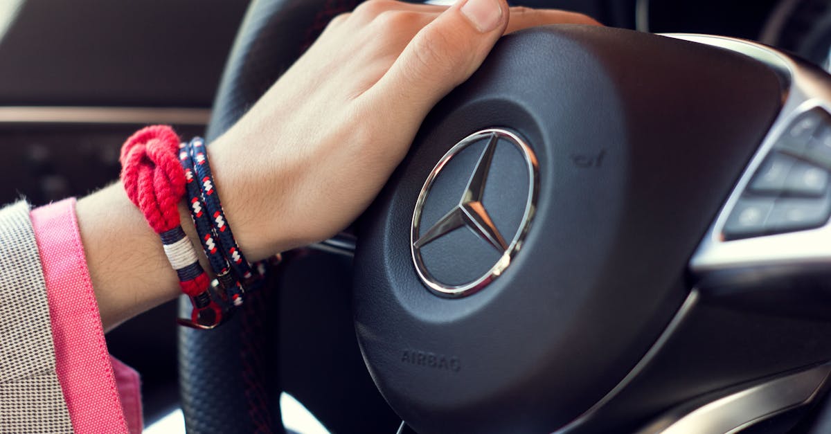 découvrez tout ce qu'il faut savoir sur les airbags takata, leur fonctionnement, les problèmes de sécurité liés à certains modèles et les mesures de rappel. assurez-vous d'être bien informé pour garantir votre sécurité et celle de vos passagers.