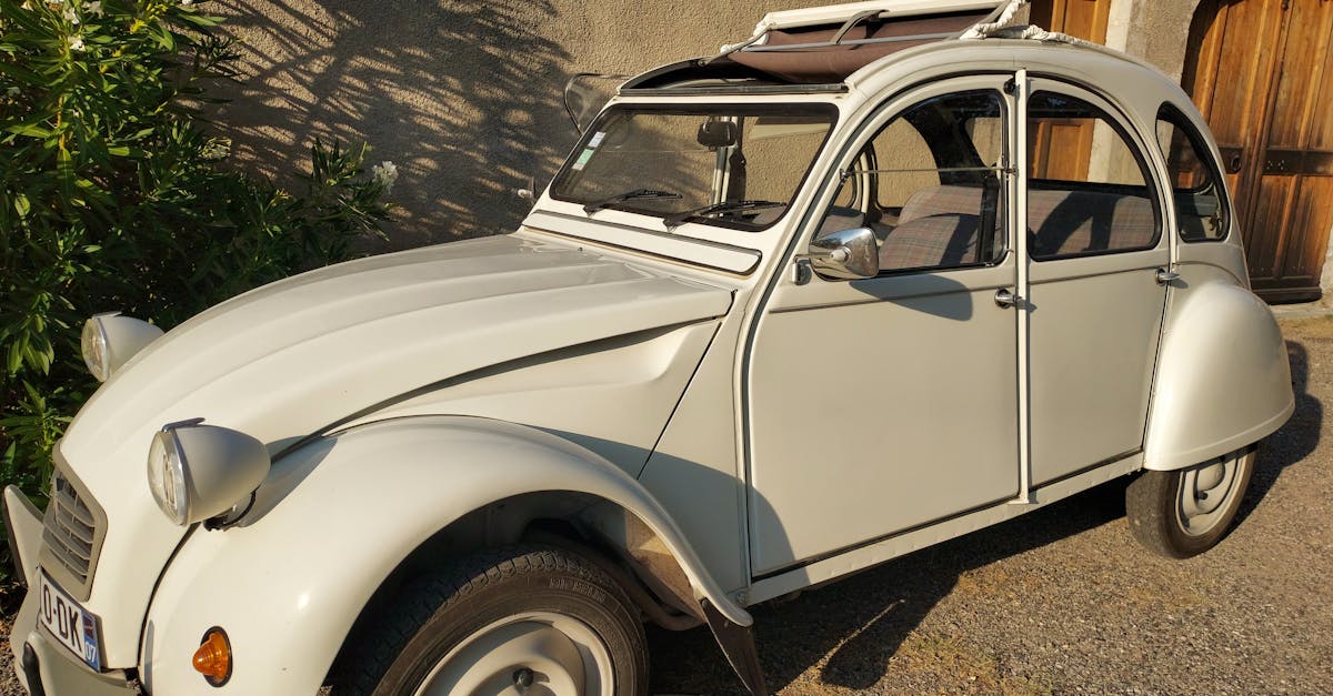 découvrez la citroën ami, la voiture électrique innovante conçue pour la ville. compacte, agile et éco-responsable, elle vous offre une solution de mobilité pratique et moderne, idéale pour naviguer dans les espaces urbains.