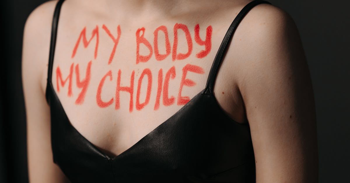 découvrez le concept de féminisation, une transformation socioculturelle qui explore la place des femmes dans divers domaines. explorez l'évolution des rôles de genre, les défis rencontrés et les avancées vers l'égalité, tout en mettant en lumière des exemples inspirants de féminisation dans notre société actuelle.