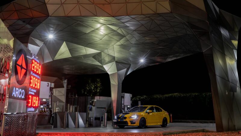 Les meilleures options pour faire le plein : comparer les prix du carburant en France selon les enseignes et les villes