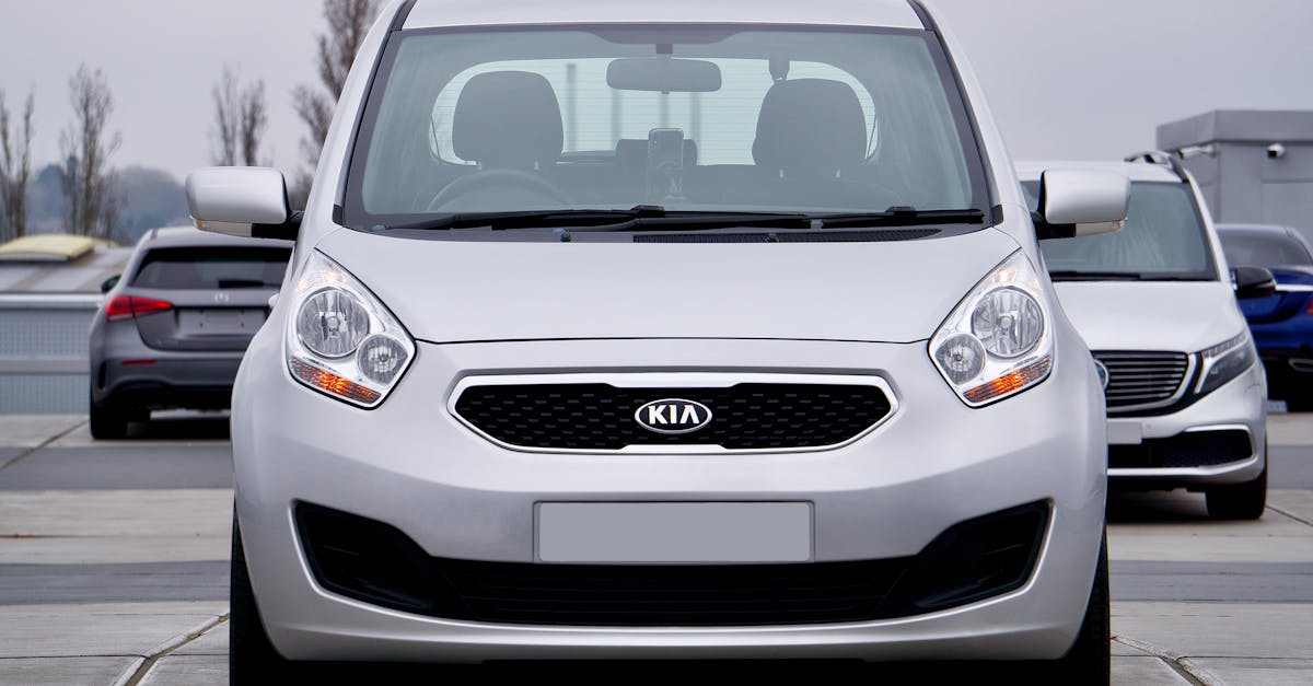 découvrez la kia cee'd, une berline compacte alliant design moderne, performance et confort. idéale pour la ville comme pour les longs trajets, la cee'd offre des technologies avancées et une expérience de conduite agréable. explorez ses caractéristiques et trouvez le modèle qui vous correspond.