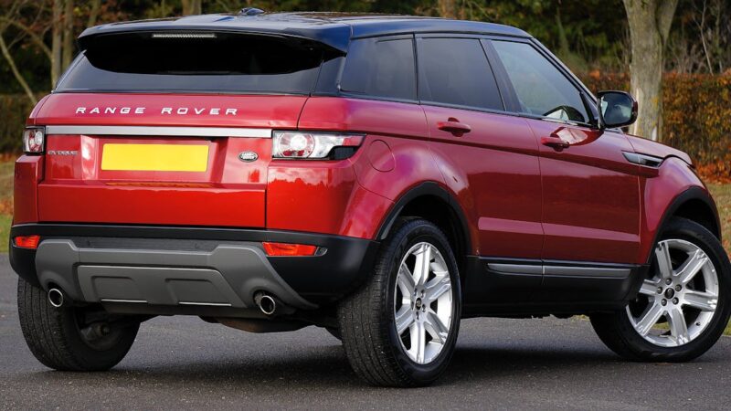 découverte de l’élégance et de la robustesse du land rover evoque