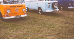 découvrez le confort et la liberté offerts par nos camping-cars. explorez le monde à votre rythme tout en profitant d'un intérieur spacieux et bien équipé pour des vacances inoubliables.