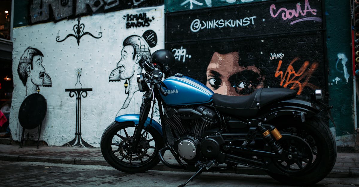 découvrez le yamaha rayzr 125, une moto sportive au design moderne et épuré. idéale pour les trajets quotidiens et les balades en ville, elle combine performance, économie de carburant et confort. parfaite pour les jeunes conducteurs, cette moto agile offre une conduite dynamique et plaisante. ne manquez pas l'opportunité de rouler sur cette machine qui allie style et fonctionnalité!