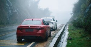 découvrez l'alfa romeo giulia, une berline alliant performance, élégance et technologie avancée. avec son design distinctif et ses motorisations puissantes, la giulia offre une expérience de conduite inégalée sur toutes les routes.
