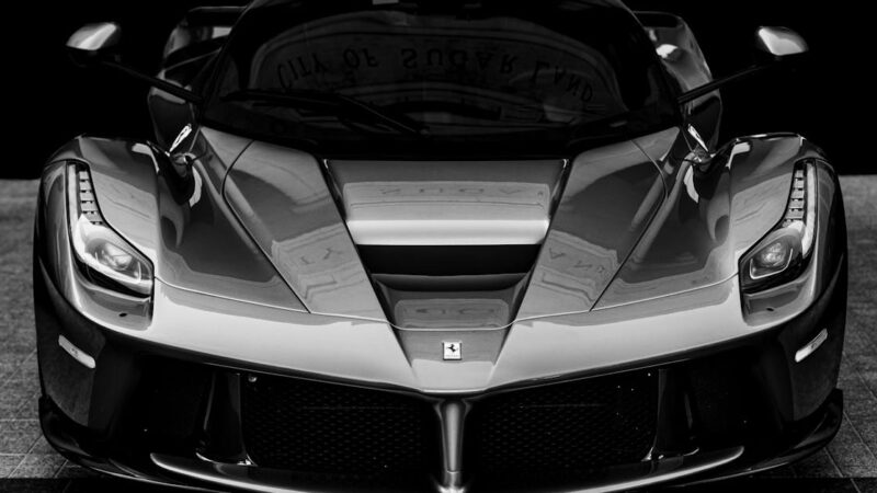 Découvrez la Ferrari LaFerrari unique en son genre, désormais disponible à la vente
