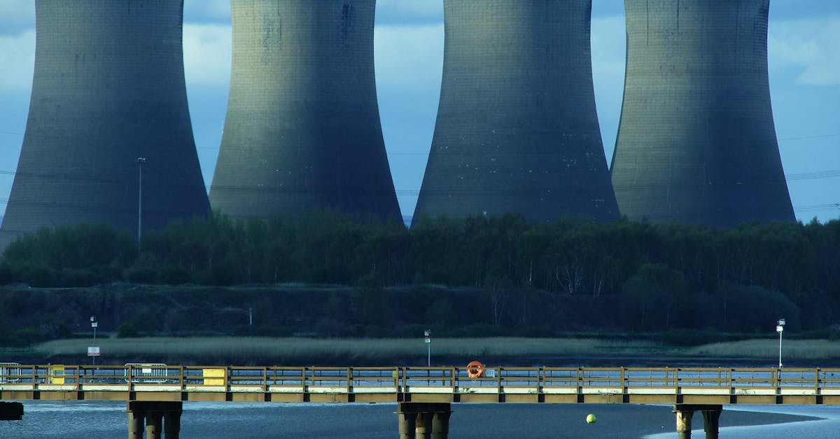 découvrez les zones à faibles émissions (zfe) : des initiatives pour réduire la pollution de l'air, promouvoir des moyens de transport durables et améliorer la qualité de vie en milieu urbain. informez-vous sur les avantages, les réglementations et les solutions innovantes pour un avenir plus propre.