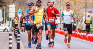 découvrez l'univers du marathon : entraînements, astuces nutritionnelles, et récits inspirants pour les coureurs de tous niveaux. préparez-vous à relever le défi et à franchir la ligne d'arrivée avec succès !
