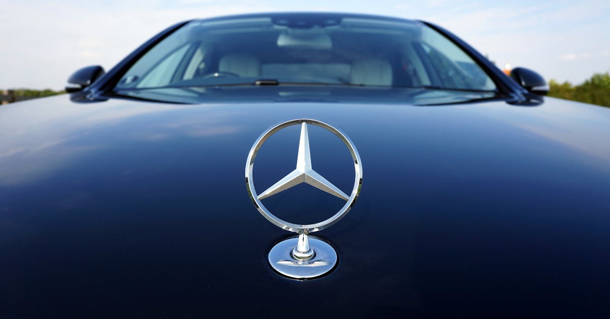 découvrez l'univers de mercedes, synonyme de luxe et d'innovation. explorez notre gamme de véhicules alliant performance, confort et technologie avancée. trouvez le modèle parfait qui répond à vos attentes et élevez votre expérience de conduite.