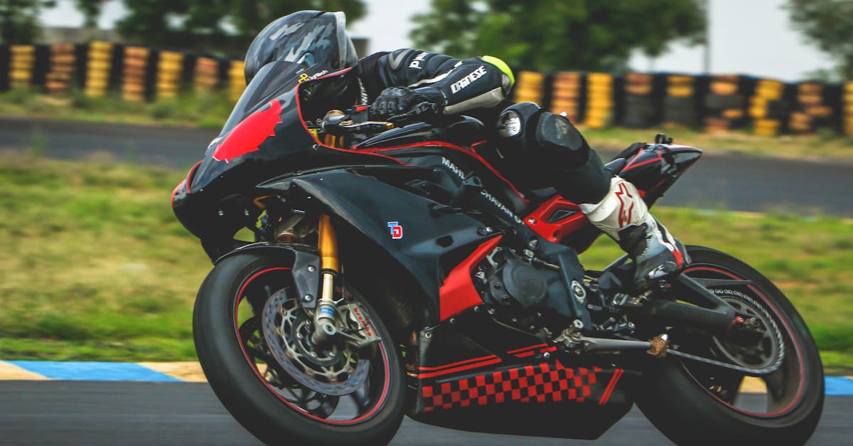 découvrez l'univers passionnant des motos : conseils d'achat, entretien, et toutes les nouveautés du monde des deux-roues. que vous soyez débutant ou expert, trouvez ici des informations utiles pour profiter pleinement de votre expérience de conduite.