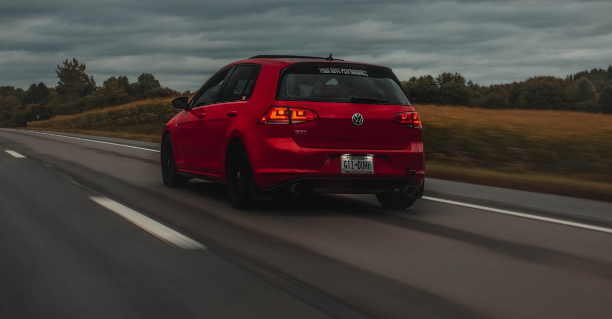 découvrez l'univers passionnant de la peugeot gti, une icône sportive alliant performance, design audacieux et technologies de pointe. explorez son héritage, ses caractéristiques et vivez une expérience de conduite inégalée.