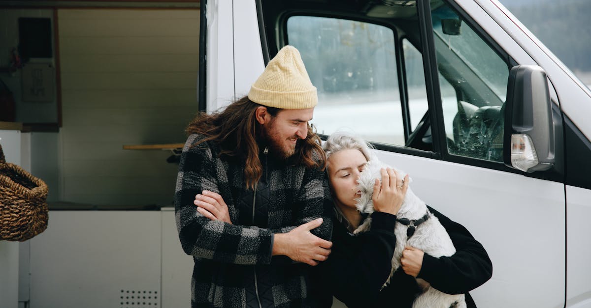 découvrez l'art de la vanlife : une aventure sur la route qui allie liberté, exploration et mode de vie minimaliste. transformez votre fourgon en maison sur roues et partez à la découverte des paysages époustouflants. rejoignez la communauté des passionnés de van pour partager conseils, itinéraires et inspirations.