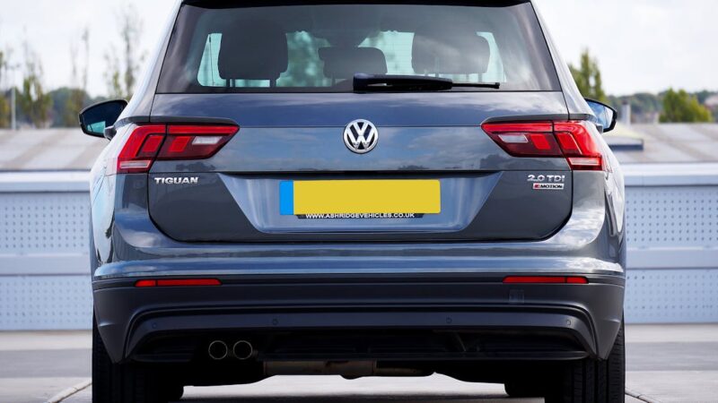 découvrez le Volkswagen Tiguan : un SUV alliant performance et élégance