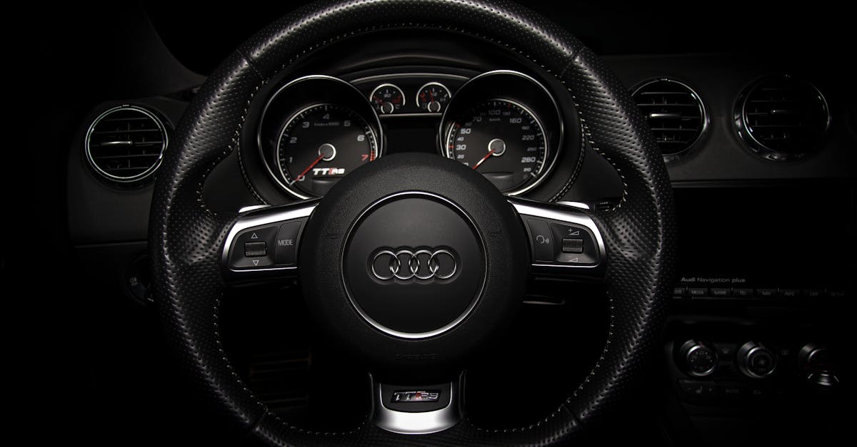 découvrez l'audi tt, un coupé sportif emblématique alliant design élégant, technologies innovantes et performances dynamiques. consultez nos conseils, avis et offres pour tout savoir sur l'audi tt.
