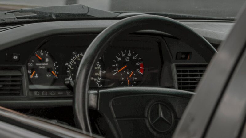 Le Mercedes 190E 2.5-16 Evo II fait son grand retour en 2025 avec un prix spectaculaire