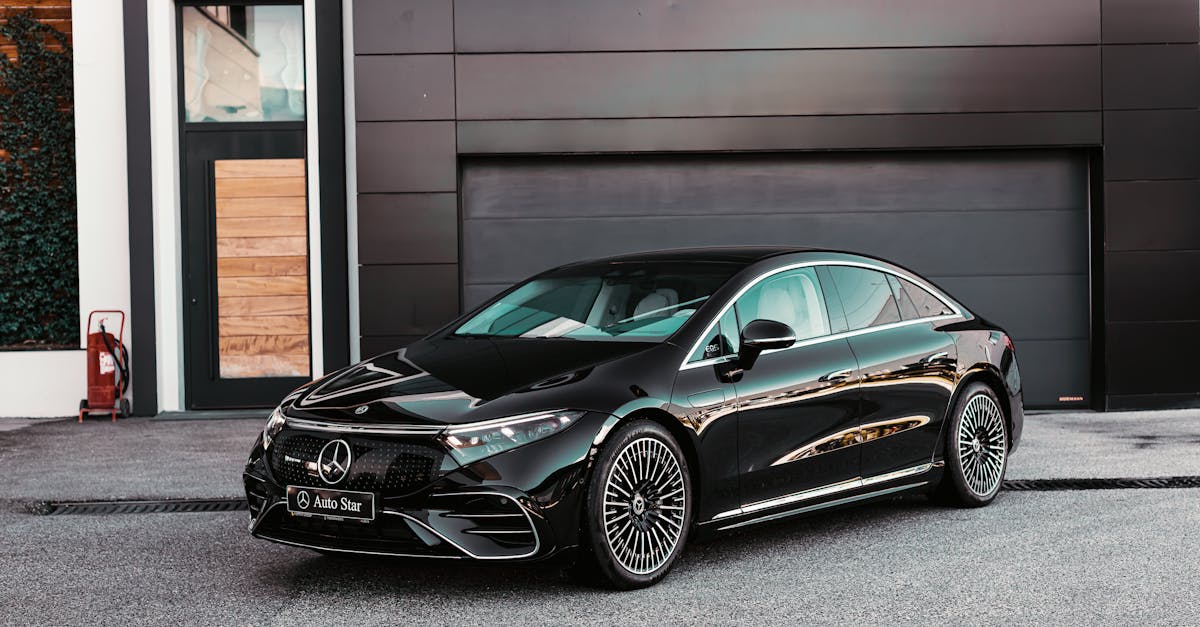 découvrez la mercedes-amg a 45 s 4matic+ : une compacte sportive alliant puissance, design raffiné et technologie de pointe pour une expérience de conduite exclusive.