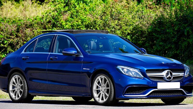 découverte de la fiche technique de la mercedes classe c 220 cdi avantgarde 2008