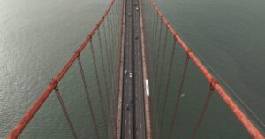 découvrez tout ce qu'il faut savoir sur le péage : fonctionnement, coût, astuces pour économiser et conseils pour voyager sereinement sur les routes à péage en france.