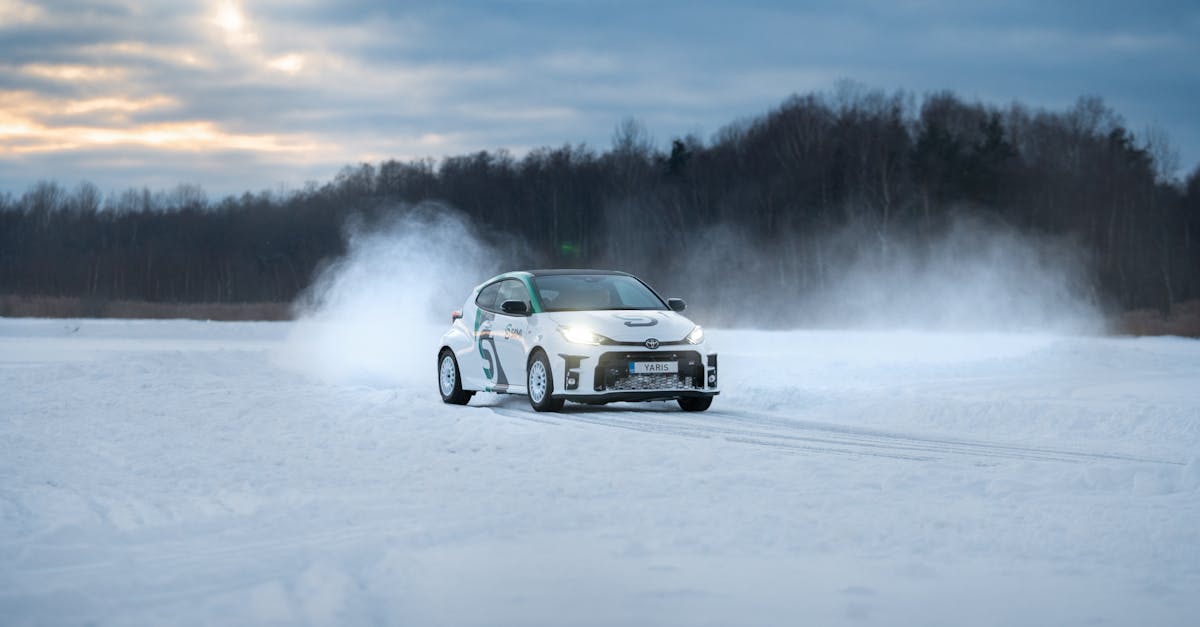 découvrez la toyota yaris cross, le suv hybride compact alliant design moderne, technologie avancée et faible consommation. parfaite pour la ville et les escapades, profitez d’un confort optimal et d’une sécurité renforcée. explorez toutes ses caractéristiques et nos offres exclusives.