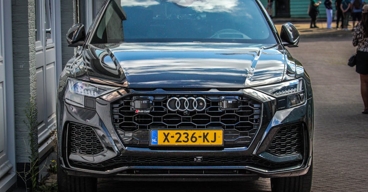 découvrez l’audi q8, le SUV de luxe au design audacieux