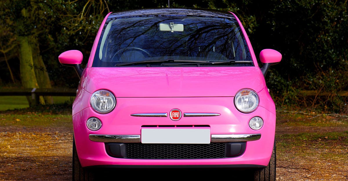 découverte de la fiat 600 : un classique au charme indéniable