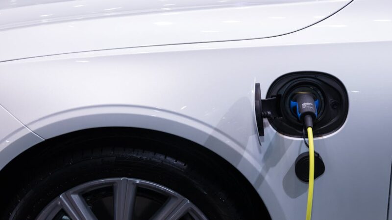 Les modèles de voitures françaises hybrides non rechargeables par catégorie en 2025