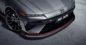 découvrez la hyundai ioniq, la voiture éco-responsable alliant performance, technologie avancée et design moderne. comparez ses versions hybride, électrique et hybride rechargeable pour trouver le modèle idéal pour vos besoins.