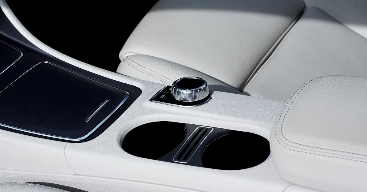 découvrez la mercedes classe a : design moderne, technologies avancées et performances remarquables. explorez ses versions, équipements et prix pour trouver la compacte premium idéale.
